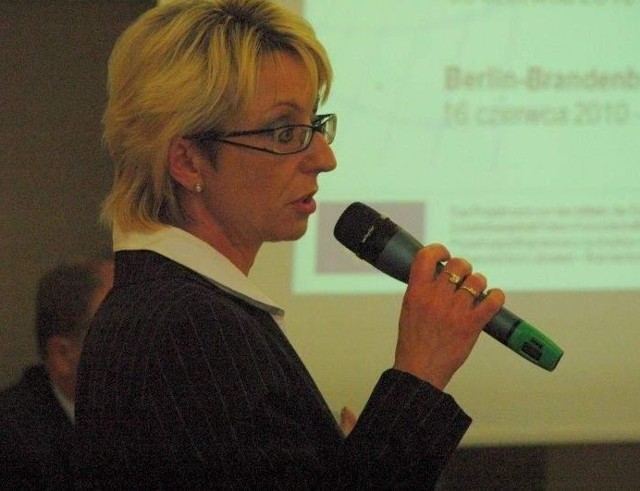 Estera Lindner-Kuhlmann, kierownik Deplinno, tłumaczyła polskim przedsiębiorcą dlaczego warto przyłączyć się do projektu (fot. Paweł Kozłowski)