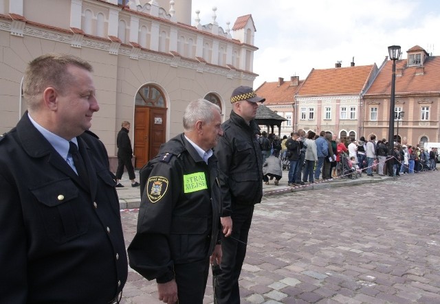 Dzisiaj większość jarosławskich strażników można było zobaczyć na ulicach miasta gdzie zabezpieczali pracę ekipy filmowej
