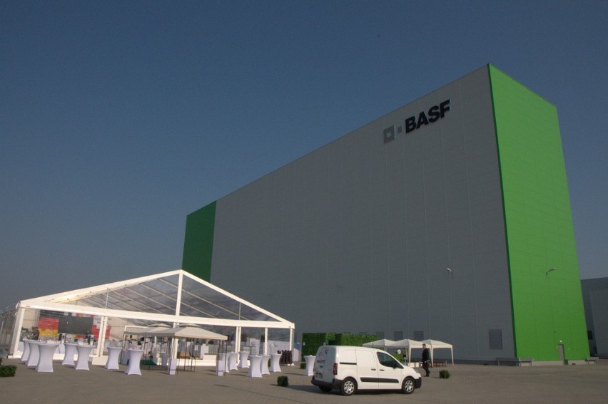 400 nowych miejsc pracy w Środzie Śląskiej. Ruszyła nowa fabryka BASF (ZDJĘCIA)