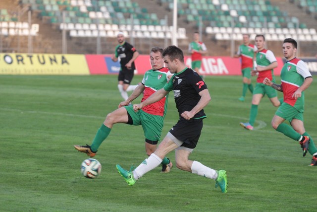 W rozegranym na Stadionie Ludowym w Sosnowcu finale Pucharu Polski Podokręgu Sosnowie piłkarze Warty Zawiercie przegrali po dogrywce z RKS-em Grodziec 0:2