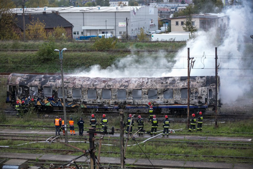 Spłonął wagon kolejowy na dworcu w Płaszowie