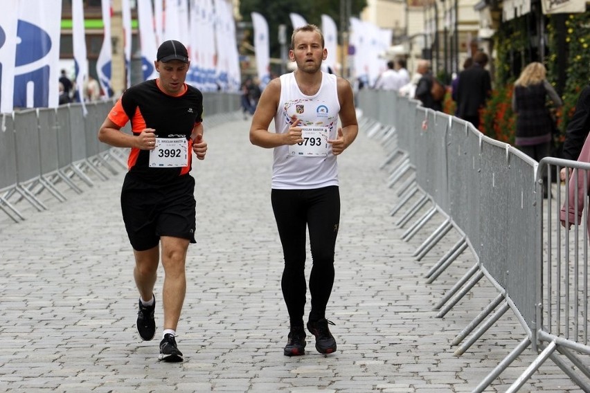 Maraton Wrocław - ZDJĘCIA - zawodnicy z numerami 3801 - 4000