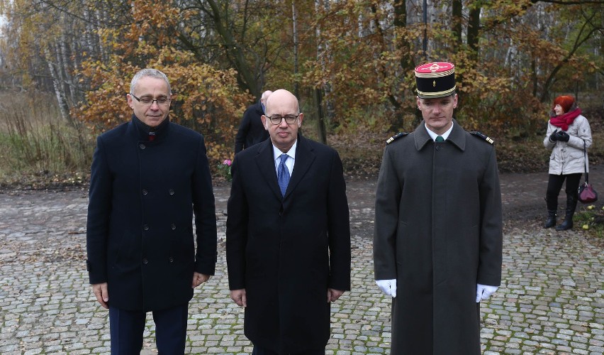 Ambasador Francji w Gdańsku. Uroczystości na francuskim cmentarzu wojskowym w Gdańsku [ZDJĘCIA]