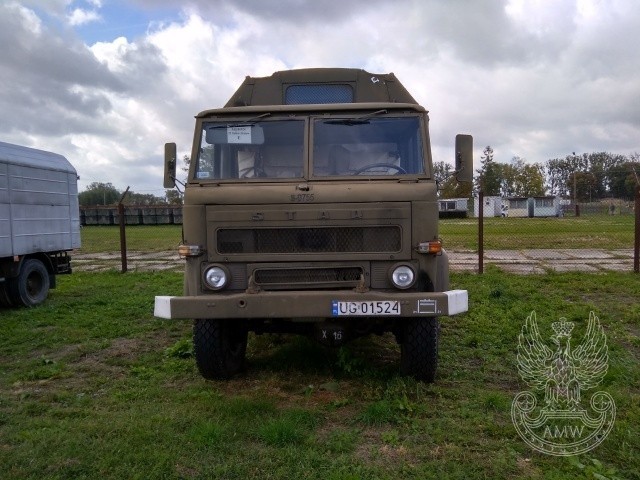 Autobus Sztabowy AS-2 - cena: 9 tys. zł