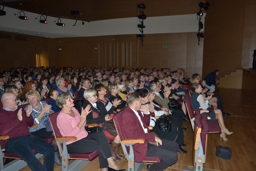 Sosnowiec: przedstawienia na ratunek fortepianowi z II LO im. Emilii Plater [ZDJĘCIA]