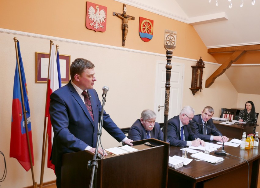 Radni powiatu krośnieńskiego wyrazlili jednogłośne "nie" dla powiększenia Krosna [ZDJĘCIA]