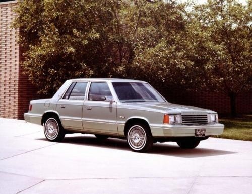 Fot. DaimlerChrysler: Dodge Aries miał dobrą jakość, przedni...