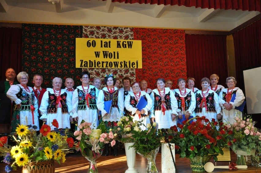 Koło Gospodyń Wiejskich z Woli Zabierzowskiej.