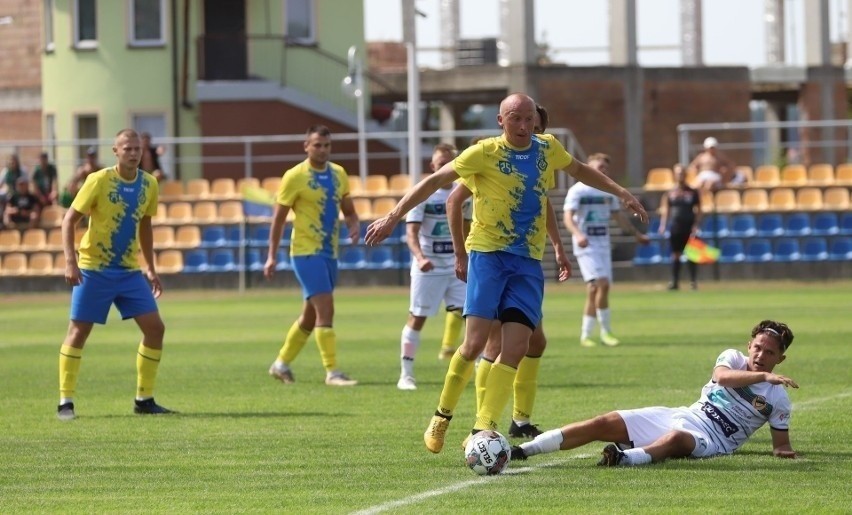 Hummel 4 liga. Łukasz Łakota został nowym trenerem Nidy Pińczów. Zastąpił Marcina Kośmickiego. Znamy sytuację kadrową zespołu