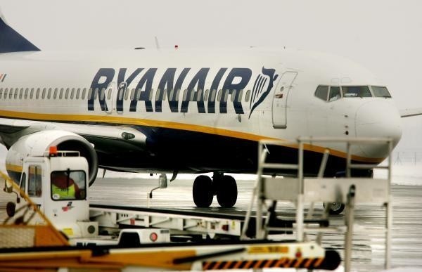 Barwy Ryanair są dokładnie takie, jak gdyńskiej Arki