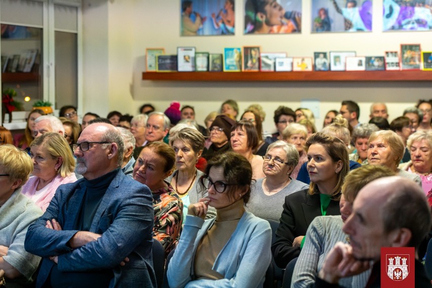 Spotkanie z Marią Peszek w Zgierzu. Sala była wypełniona po brzegi. ZDJĘCIA