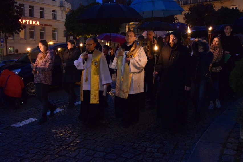 Korowód Świętych przeszedł ulicami Bielska-Białej