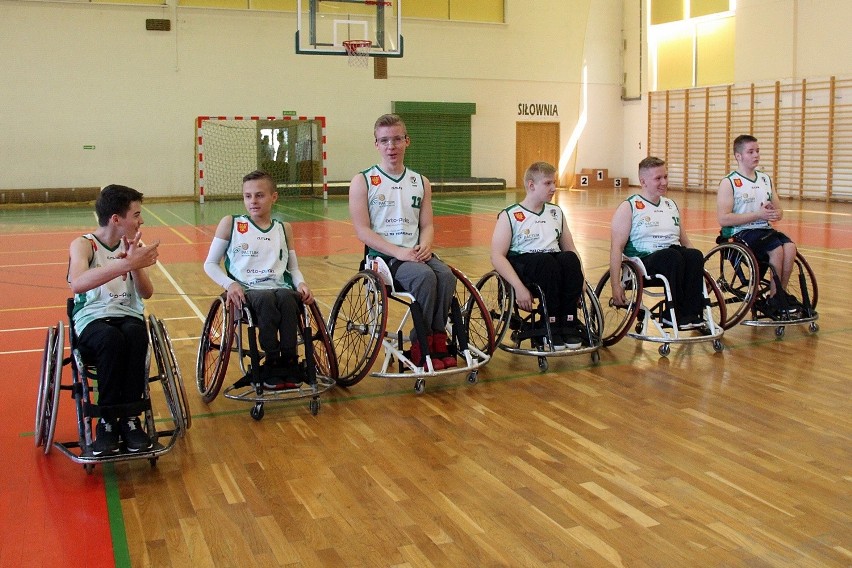 Juniorzy PACTUM Scyzorów wicemistrzami Polski w koszykówce na wózkach!