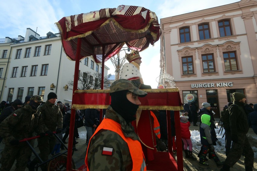 Orszak Trzech Króli w Lublinie. Tysiące osób wzięło udział w procesji (ZDJĘCIA, WIDEO)