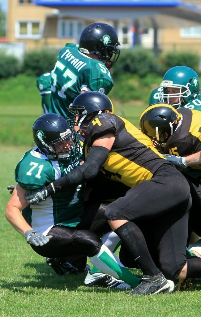 Futbol amerykański: Tytani Lublin przegrali na stadionie Sygnału z Lowlanders Białystok 8:14 (FOTO)