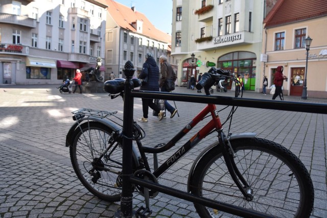 Wytyczenia ścieżek rowerowych na deptaku domaga się część mieszkańców Zielonej Góry. Interpelację  w tej sprawie złożył radny Jacek Budziński