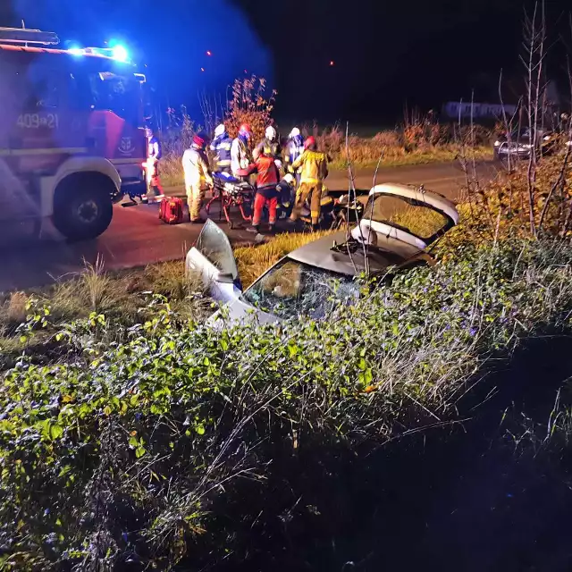 Droga powiatowa  Karlino-Gościno (miejscowość Chotyń)  gm. Karlino. Zderzenie dwóch samochodów osobowych.