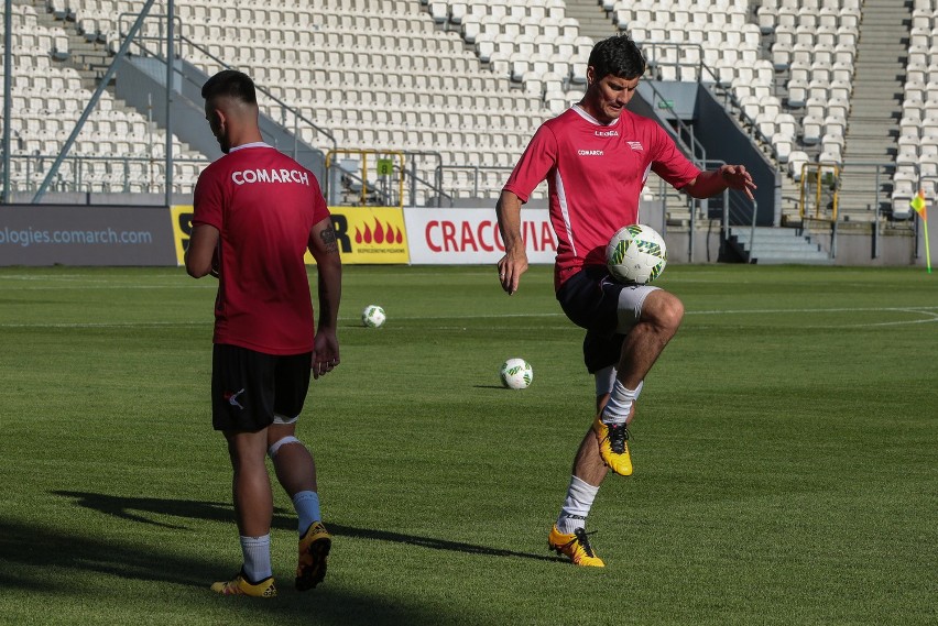 Trening Cracovii przed meczem ze Szkendiją