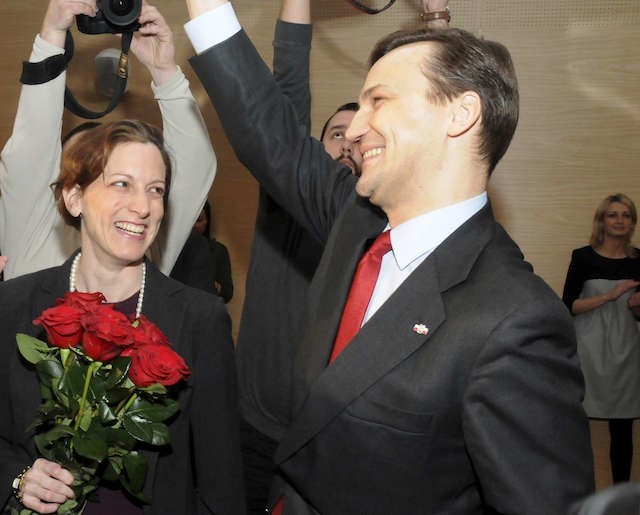 Radosław Sikorski (na zdjęciu z żoną) w poprzednich wyborach parlamentarnych w Bydgoszczy zdobył największą liczbę głosów wyborców