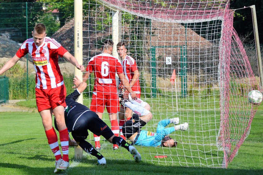 3. liga. Wielkie emocje, nerwy, dwa karne w meczu Soły z JKS Jarosław [ZDJĘCIA]