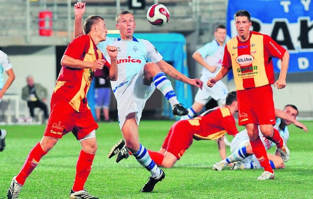 W rundzie jesiennej Bałtyk (białe stroje) wygrał z Chojniczanką 1:0 po golu Łukasza Kowalskiego w doliczonym czasie gry. Chojniczanie pałają żądzą rewanżu