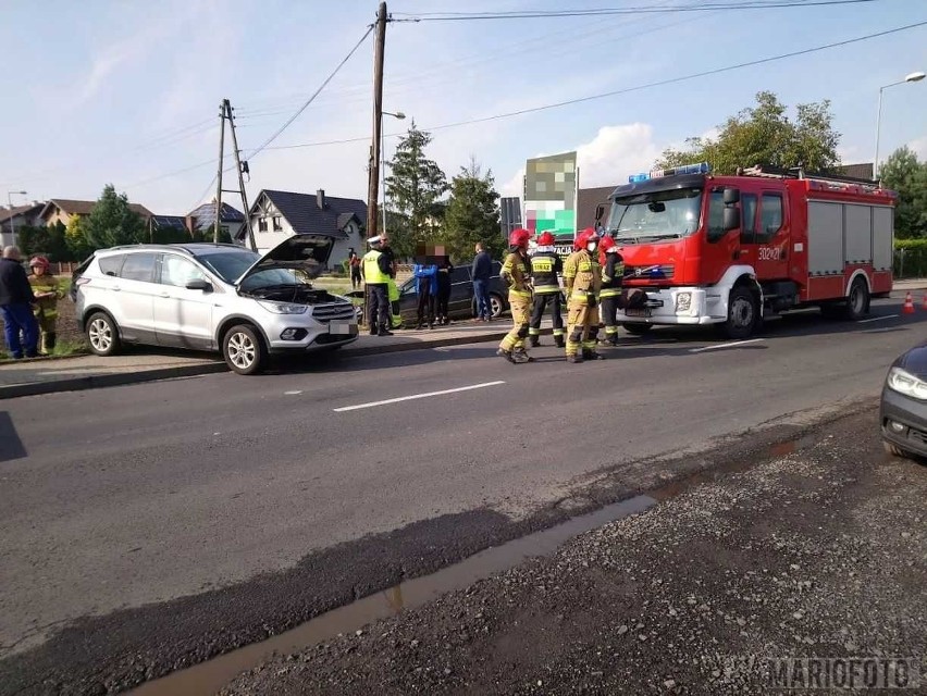 Wypadek w Opolu. Dwie poszkodowane osoby pogotowie zabrało...