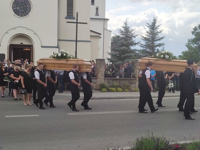 Pogrzeb ofiar zbrodni w Borowcach 20 lipca 2021 r. w...