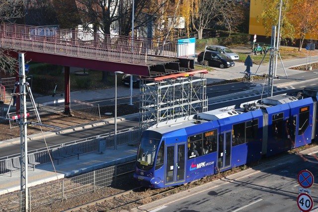 Rozbiórka kładki nad ulicą Grabiszyńską