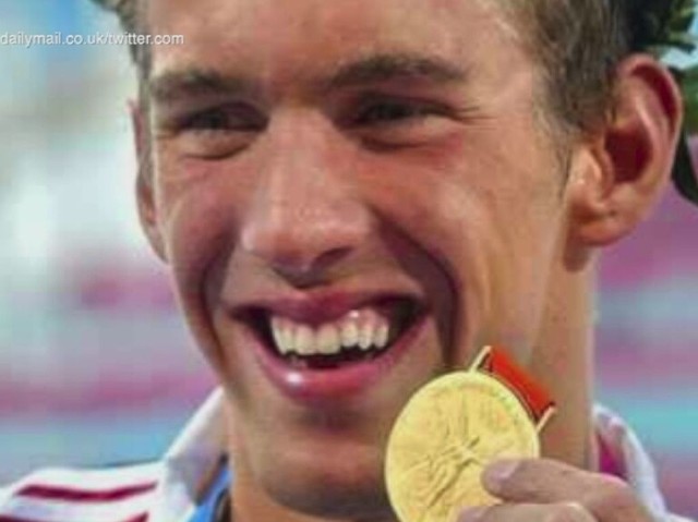Multimedalista olimpijski Michael Phelps jechał samochodem pod wpływem alkoholu. Został zatrzymany przez policję