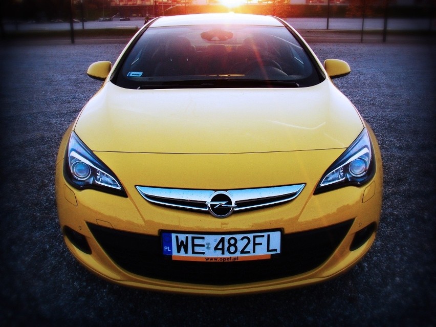 Opel Astra GTC 2.0 CDTi Fot: Przemysław Pepla