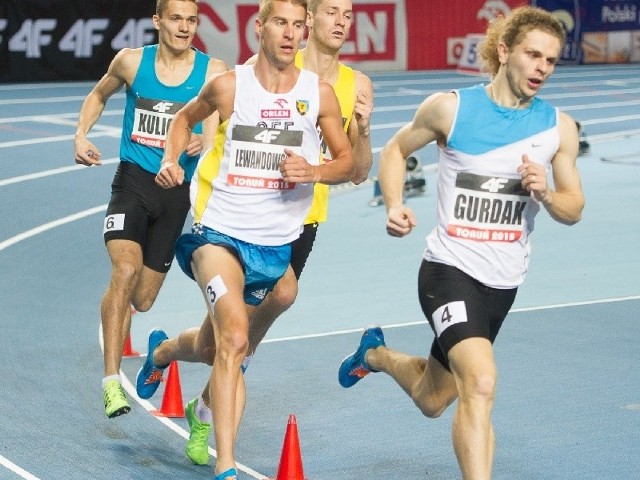 Kamil Gurdak (pierwszy z prawej) wróci z Uniwersjady z brązowym medalem.