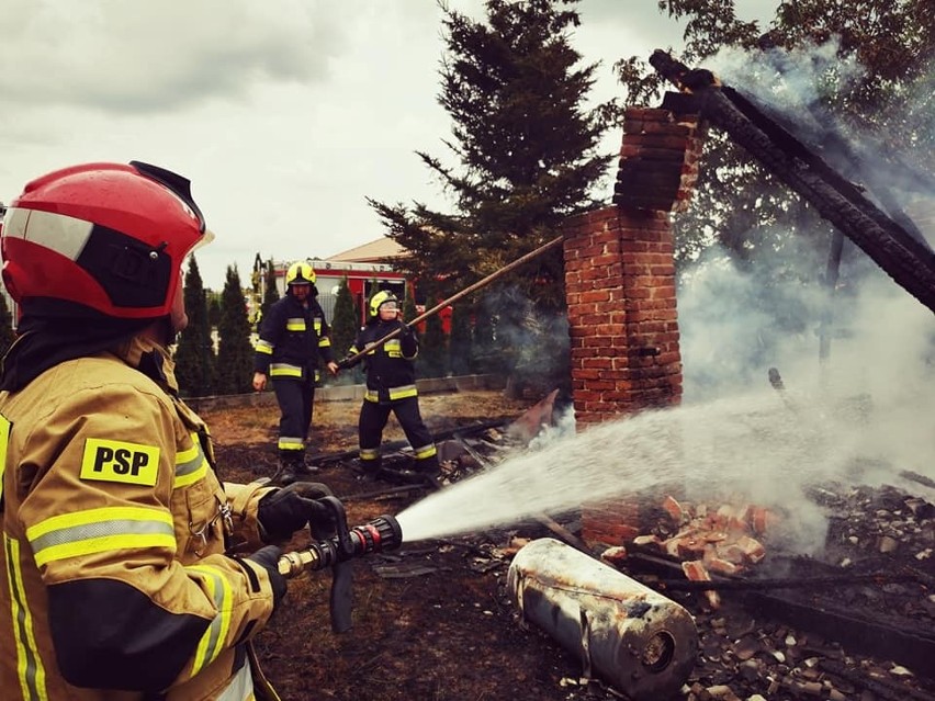Pożar stodoły oraz budynku gospodarczego w Tryńczy. Na szczęście nikt nie ucierpiał [ZDJĘCIA]