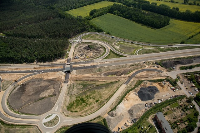 Tak prezentował się stan prac na budowie odcinka drogi S5 Poznań - Wronczyn w maju tego roku. W następnym miesiącu główny wykonawca zszedł z placu budowy.