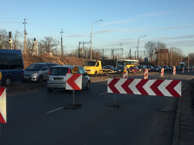 Miejski Zarząd Dróg w Opolu prosi kierowców o zachowanie szczególnej ostrożności w tym miejscu.