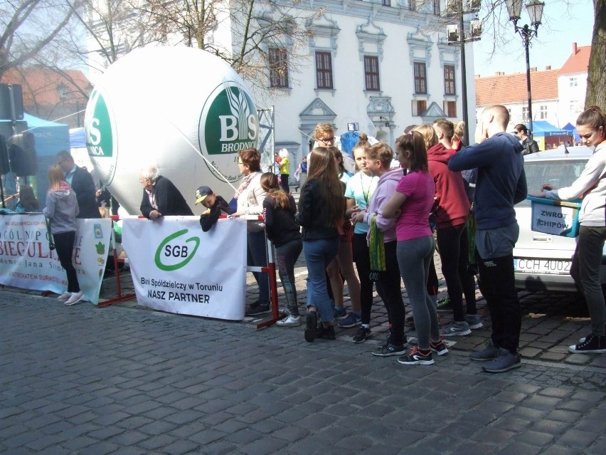 48. Biegi Uliczne - Memoriał Jana Schmeltera zorganizowano w...