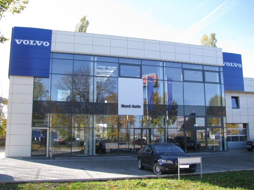 Trzykondygnacyjny, nowy salon Volvo ma powierzchnię 1240...