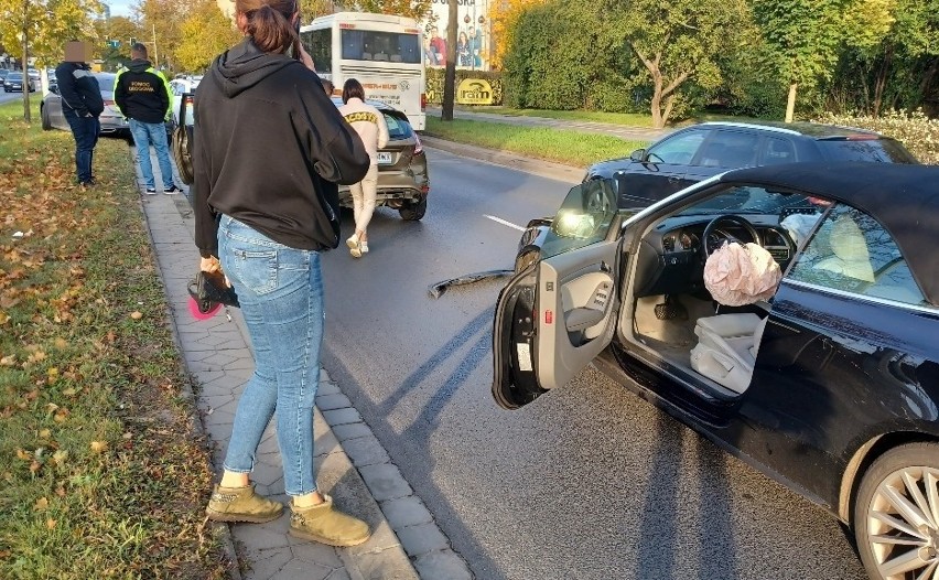 Kierująca audi kobieta nie zachowała ostrożności i uderzyła...