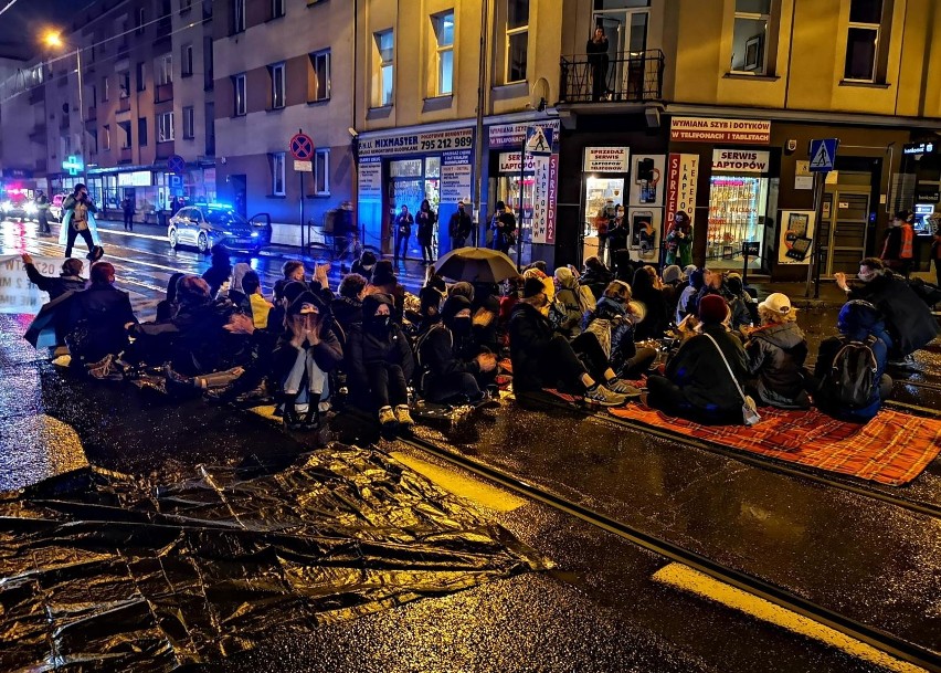 Protesty w poniedziałkowy wieczór odbyły się w całym...