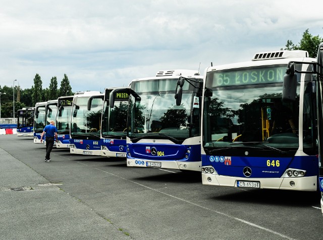 Do dość dramatycznie opisywanego zdarzenia miało dojść w autobusie Miejskich Zakładów Komunikacyjnych na linii nr 89. Pasażerka ma podobno połamane żebra po gwałtownym hamowaniu pojazdu. MZK wyjaśniają okoliczności zajścia.