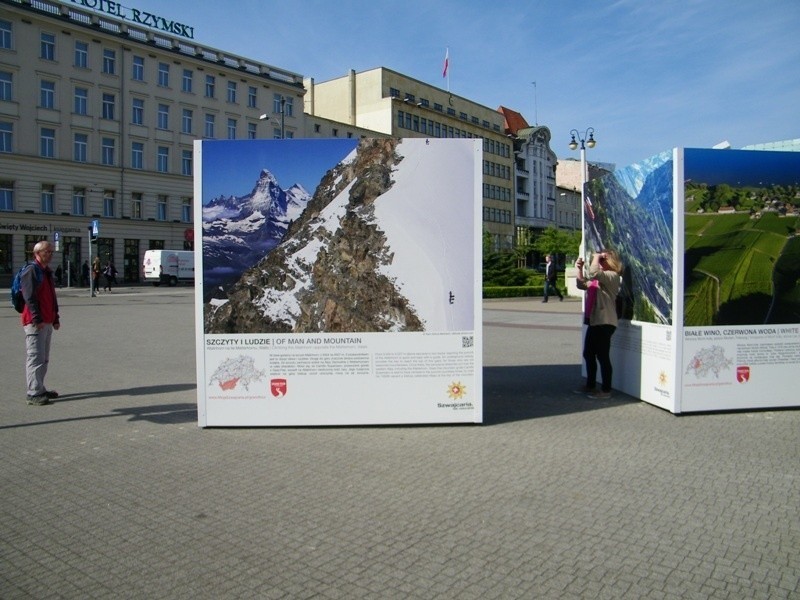 Galeria zdjęć z wystawy Yann Arthus-Bertrand w Poznaniu