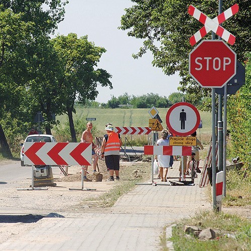 Na wjeździe do Darłowa od strony Koszalina trwają prace drogowe.