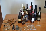 Tomaszów Lubelski: Włamał się do domu. Ukradł alkohol i biżuterię