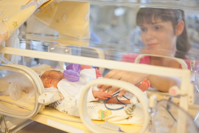 Na oddziale neonatologicznym słupskiego szpitala w Ustce przebywają dzieci urodzone od 27. tygodnia ciąży. Miłosz urodził się 12 tygodni przed terminem