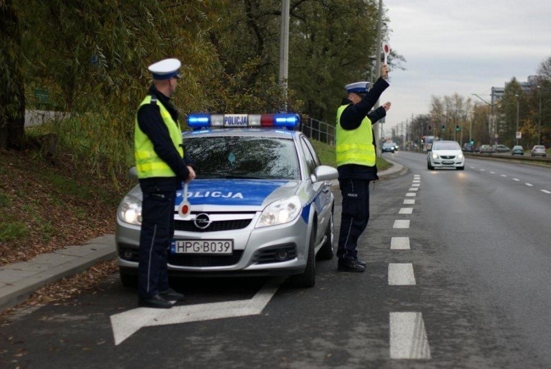 Policyjne kontrole drogowe w powiecie krakowskim