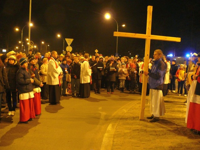 Stacja VI Drogi Krzyżowej na skrzyżowaniu ulic Ofiar Katynia i Orzeszkowej.