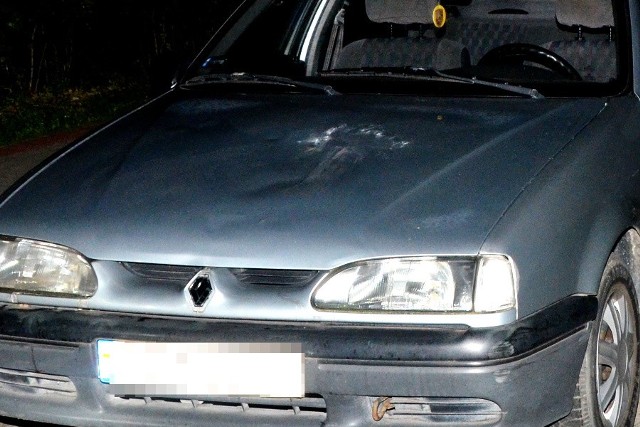 Wandale w Zawierciu zniszczyli 15 samochodów