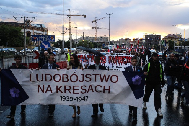 Do pochodu zostało zgłoszonych 50 osób jednak już w punkcie wyjścia, czyli na pl. Solidarności zgromadziło się ich około 200.