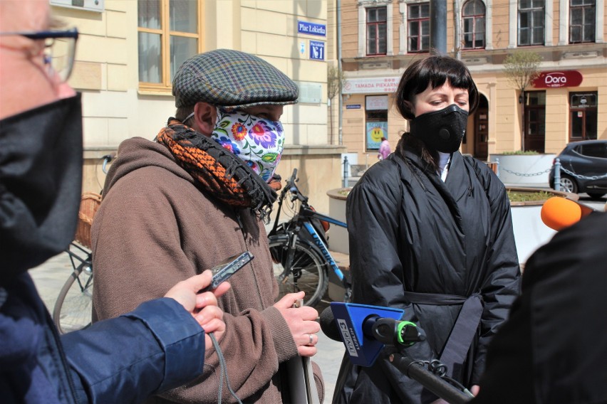 „Nie” dla wycinki drzew w Lublinie. Protest w sprawie przebudowy al. Racławickich, Lipowej oraz Poniatowskiego 