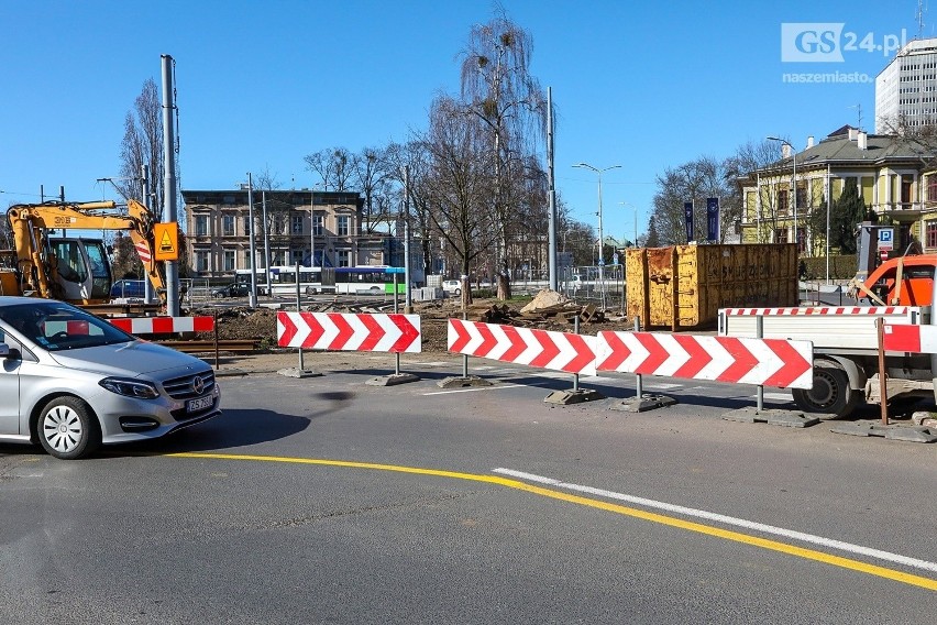 Pl. Szarych Szeregów w Szczecinie będzie całkowicie zamknięty dla kierowców. Zobacz szczegóły