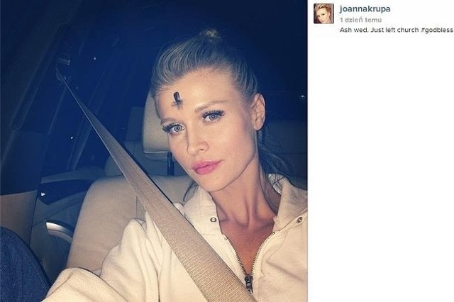Joanna Krupa poszła do kościoła w środę popielcową (fot. screen Instagram.com)